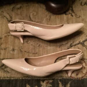 Calvin Klein Women's Beige Slingback Kitty Heels Size 7.5